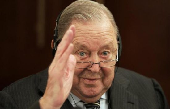 Former UEFA President Lennart Johansson gestures at the beginning of the UEFA Executive Committee meeting in Prague December 9, 2010. REUTERS/Petr Josek